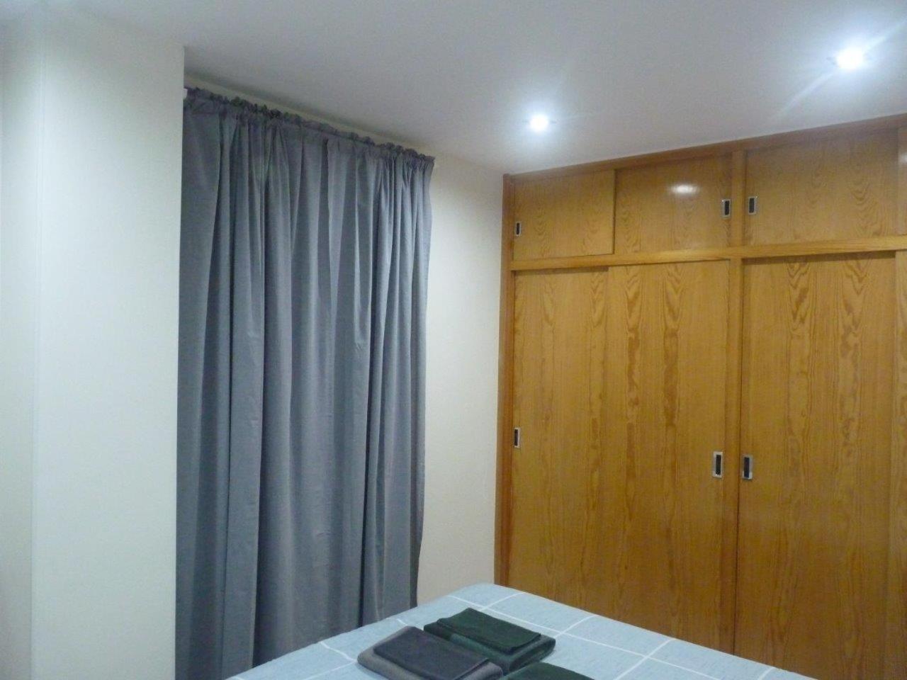 Centro Historico Parking Apartment อัลกาลาเดเอนาเรส ภายนอก รูปภาพ