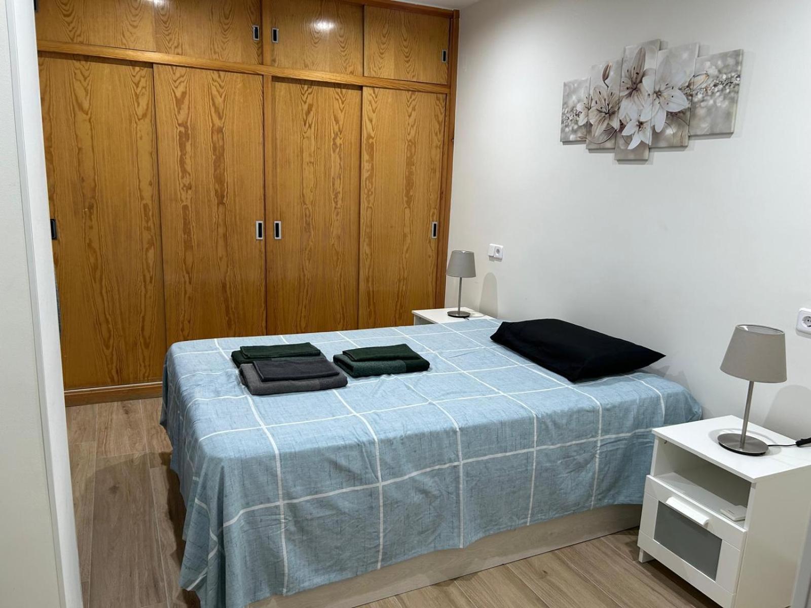 Centro Historico Parking Apartment อัลกาลาเดเอนาเรส ภายนอก รูปภาพ