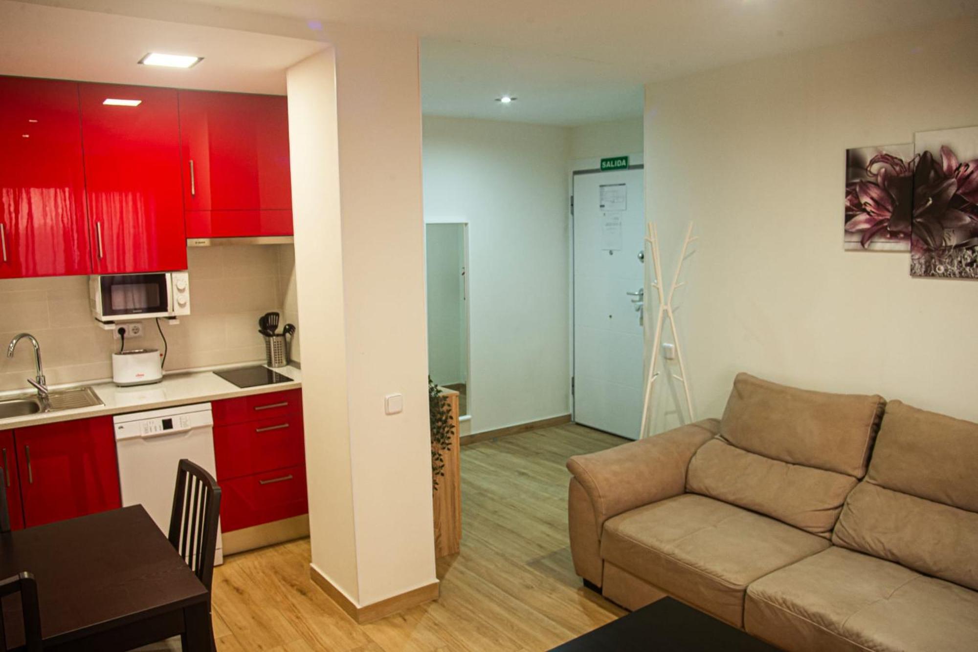Centro Historico Parking Apartment อัลกาลาเดเอนาเรส ภายนอก รูปภาพ