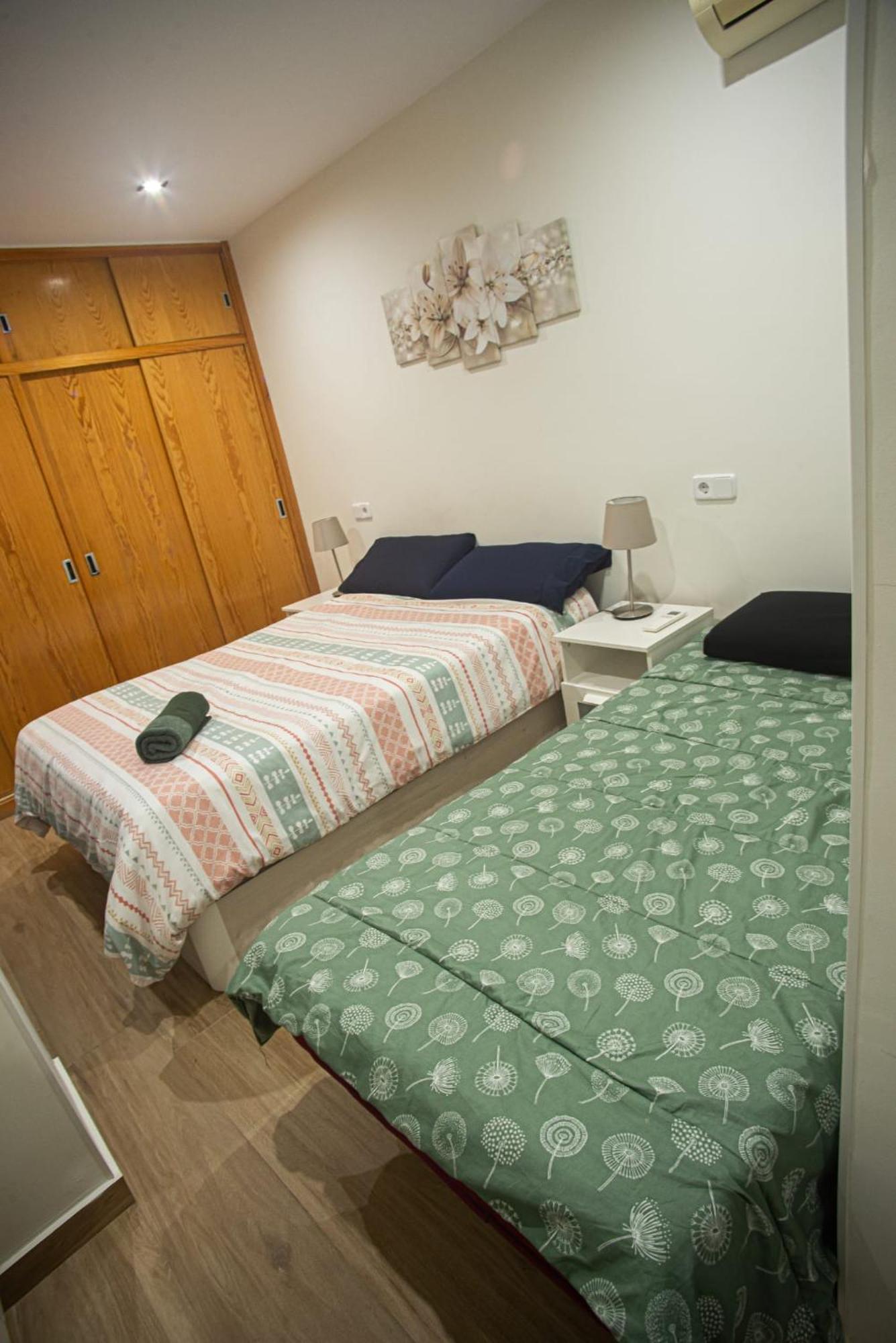 Centro Historico Parking Apartment อัลกาลาเดเอนาเรส ภายนอก รูปภาพ