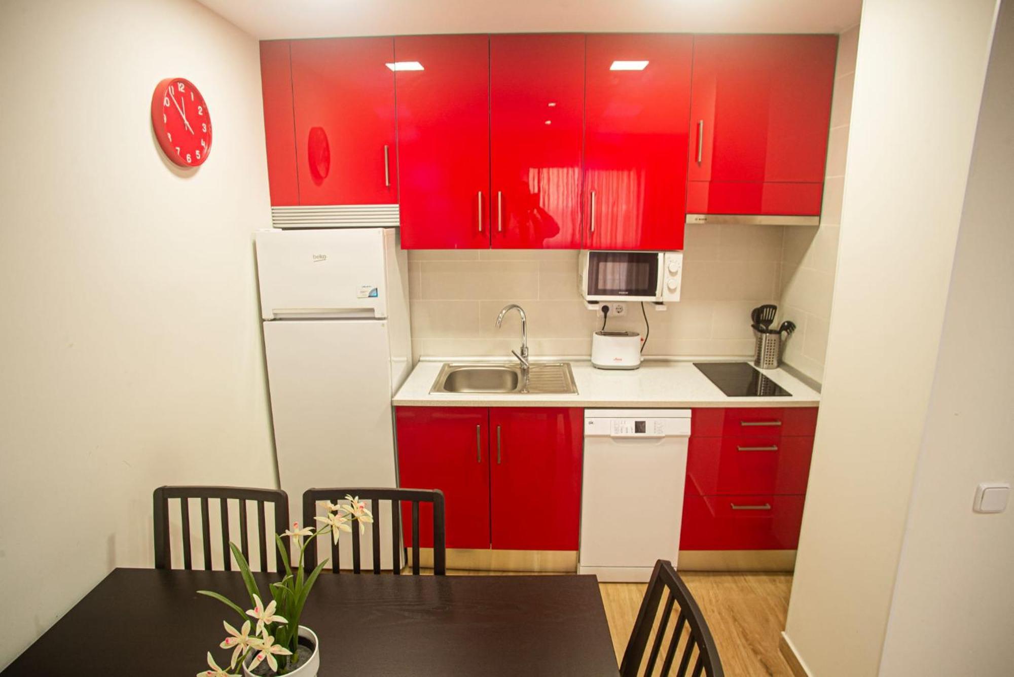 Centro Historico Parking Apartment อัลกาลาเดเอนาเรส ภายนอก รูปภาพ