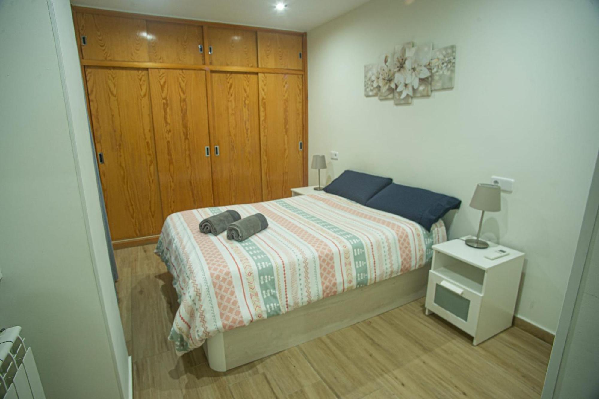 Centro Historico Parking Apartment อัลกาลาเดเอนาเรส ภายนอก รูปภาพ
